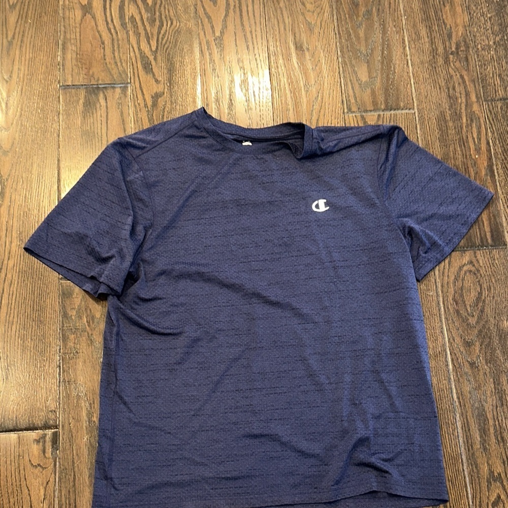 Champion Men's Blue athletic shirt size large